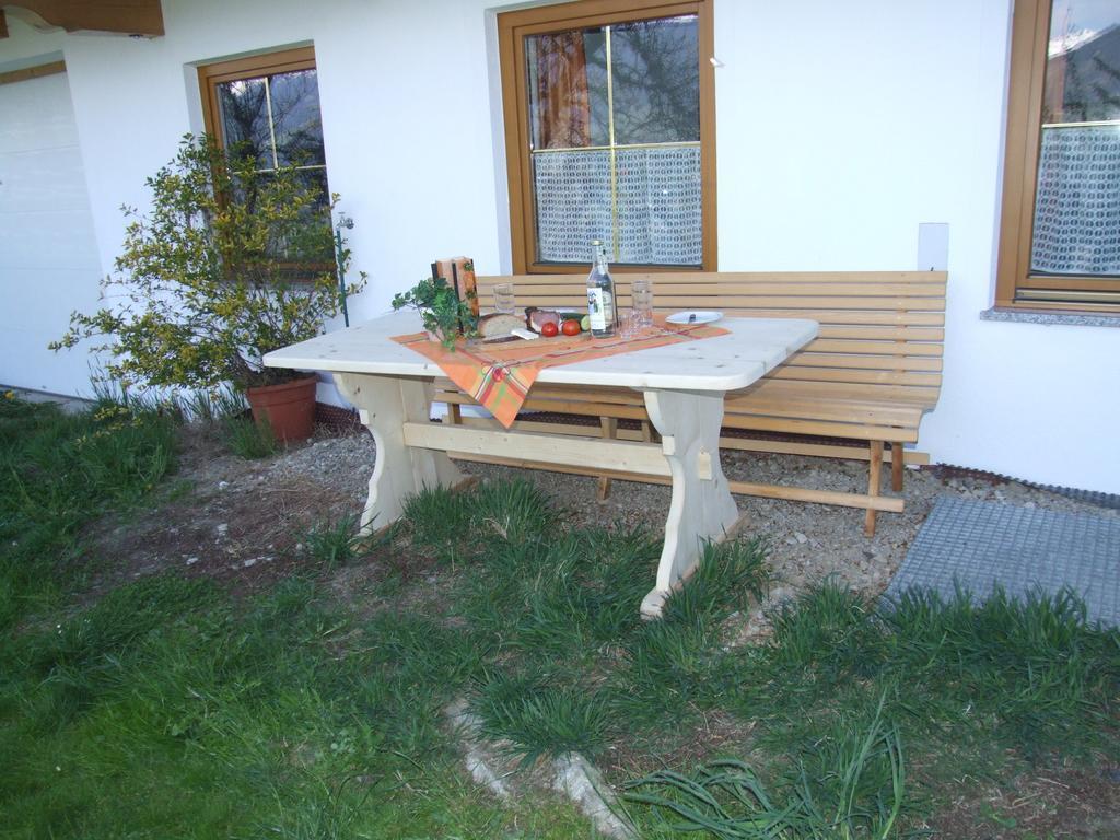 Ferienwohnung Lehenhof Ried im Zillertal Ruang foto